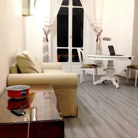 Flat X - Turin's Central Riverside Apartment *